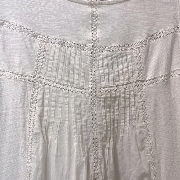 SUNDANCE White cotton blouse, Size LG - Picture 3 of 9